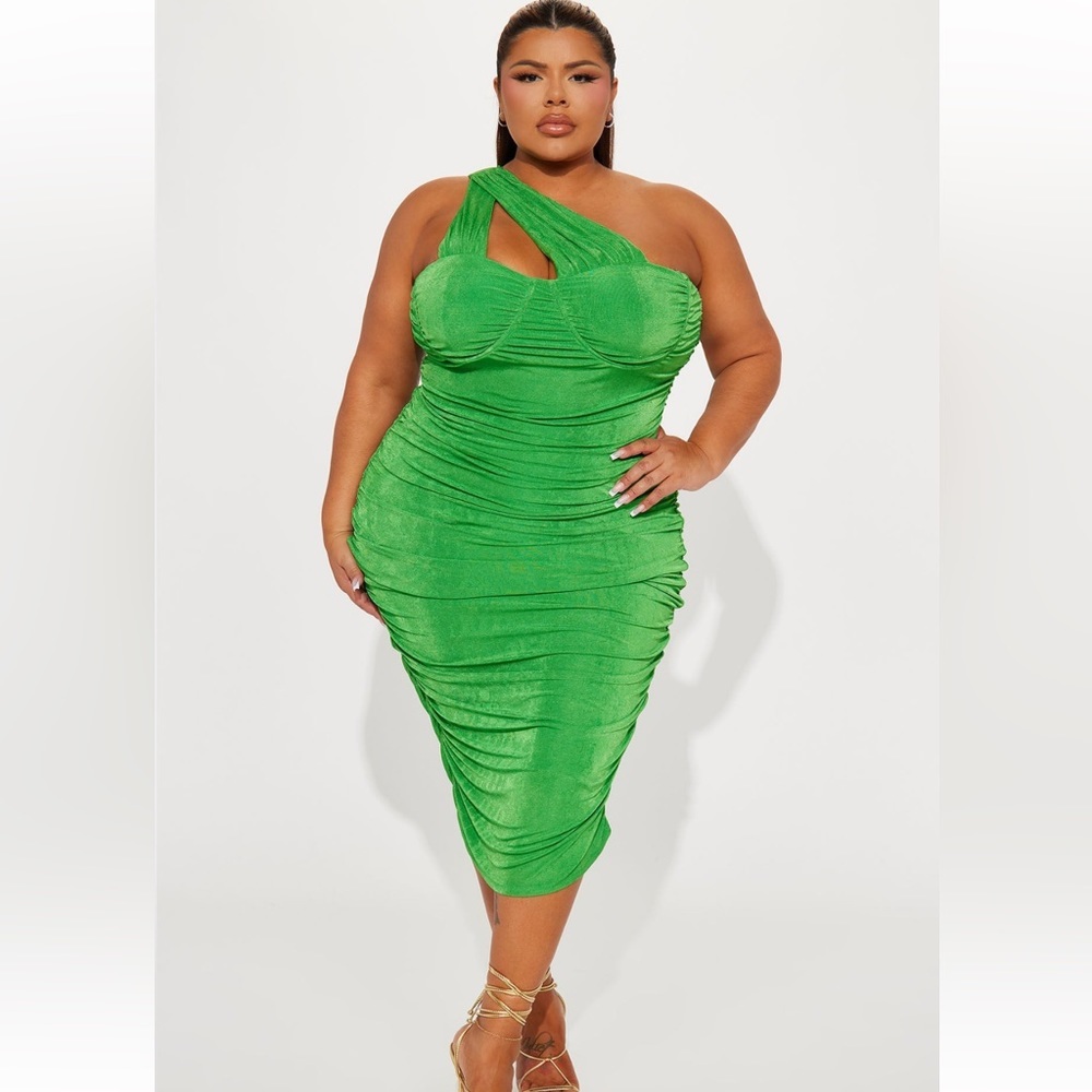 Fashion Nova Fern Midi Dress- Green